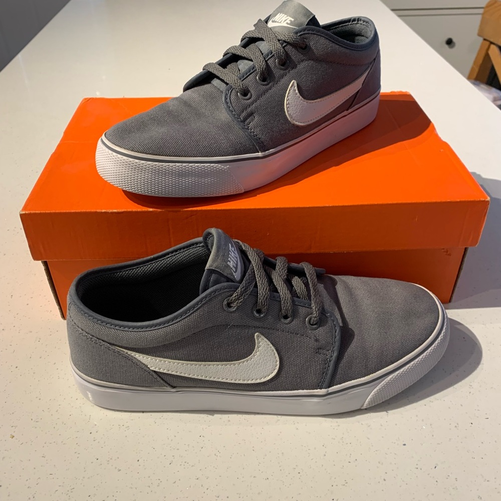 Nike Toki Low Textile - Cool Grey - SZ 8
